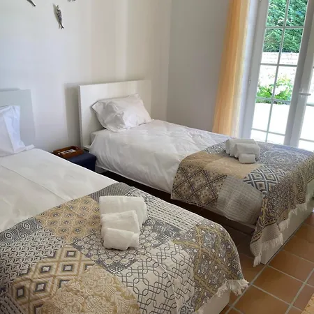 Casa Lesarlo - T3 Luxury, Garden, Pool - D'el Rey